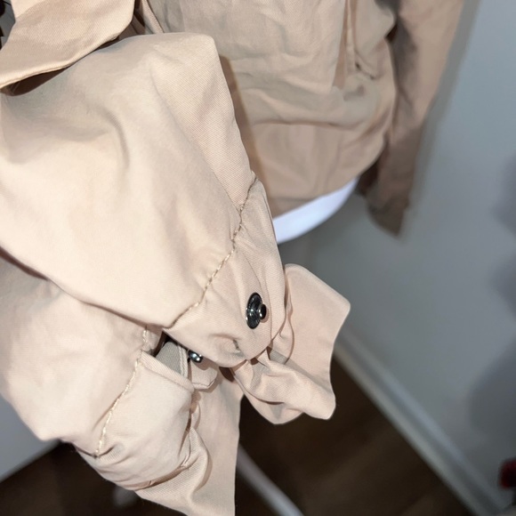 GAP Bomber Style Light-Weight Jacket. Size XS - Picture 6 of 6